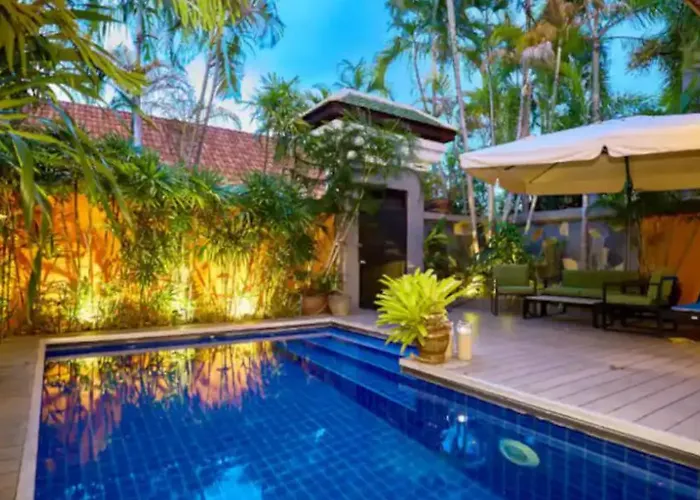 Bali Style Luxury Pool Villa Near Beach & Walking St!