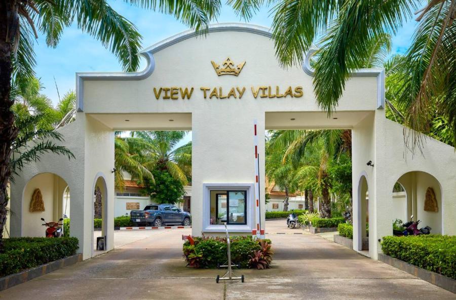 Villa Bali Style Luxury Pool Near & Walking St! Pattaya