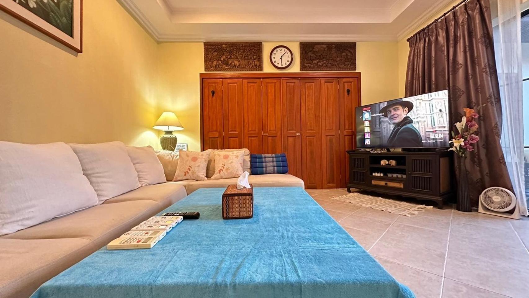 Bali Style Luxury Pool Near & Walking St! Villa *
