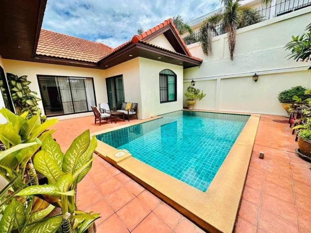 Bali Style Luxury Pool Near & Walking St!